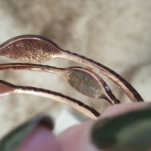 Rose gold colored metal bracelet set - Picture 3 of 6